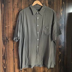 Shortsleeve button up